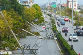 Quốc lộ 18 ở Quảng Ninh bị &quot;đứt đoạn&quot; do cột điện gãy đổ hàng loạt