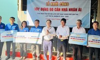  Đoàn Khối cơ quan tỉnh Nghệ An, Báo Tiền Phong khánh thành nhà nhân ái cho hộ nghèo 