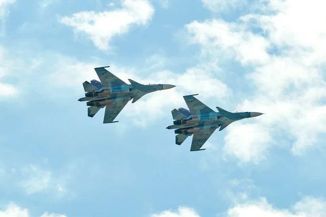  Máy bay quân sự NATO chặn hai tiêm kích Su-30 của Nga trên biển Baltic 