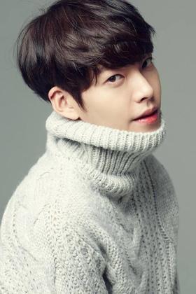  Kim Woo Bin: &apos;Tôi sốc khi bác sĩ báo chỉ còn 6 tháng để sống&apos; 