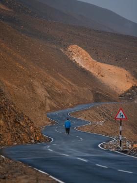 Khách Việt 14 ngày lái mô tô khám phá thiên nhiên siêu thực ở Ladakh Ấn Độ