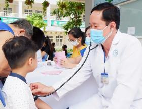 TP HCM khởi động chiến dịch tiêm vaccine sởi tại trường học  第1张