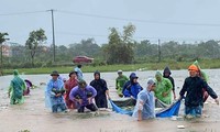  Xót xa tình nguyện viên tử vong do lật thuyền khi cứu trợ ở Yên Bái 