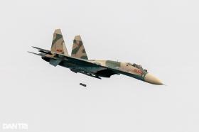 Tiêm kích Su-27, Yak-130, trực thăng &quot;khạc lửa&quot; tiêu diệt mục diễn tập  第11张