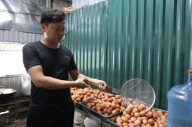 Phiên Chợ Trái Tim: &quot;Bữa Cơm Yêu Thương&quot; đỏ lửa trở lại sau siêu bão Yagi