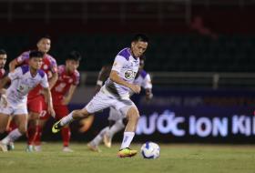 Văn Quyết lập công, Hà Nội FC lọt vào top 3 V-League