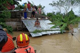 Bão Trà Mi đổ bộ Philippines, ít nhất 14 người chết